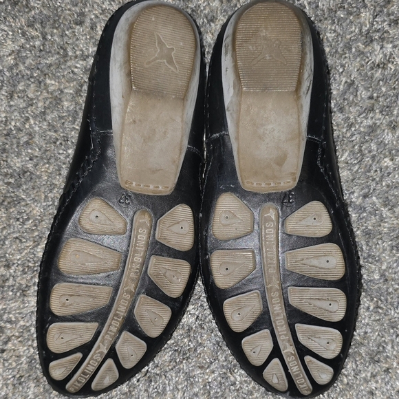 The Pikolinos Prygos Leather Laceless Oxford Comfort Shoes in women's size 6 - Picture 2 of 8